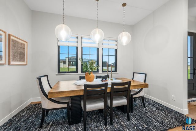 2100 N Marlowe Ave Avenue, Sioux Falls, SD 57110