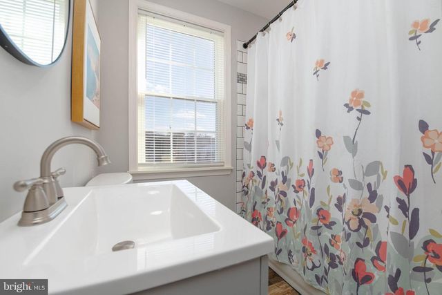 136 DUMBARTON RD, Baltimore, MD 21212