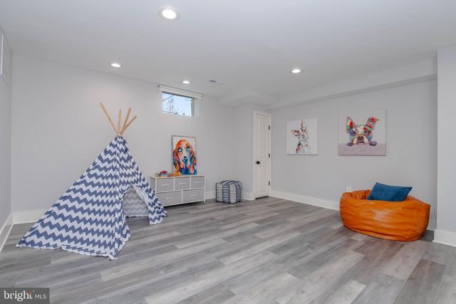 136 DUMBARTON RD, Baltimore, MD 21212