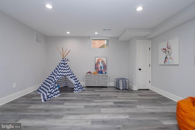 136 DUMBARTON RD, Baltimore, MD 21212