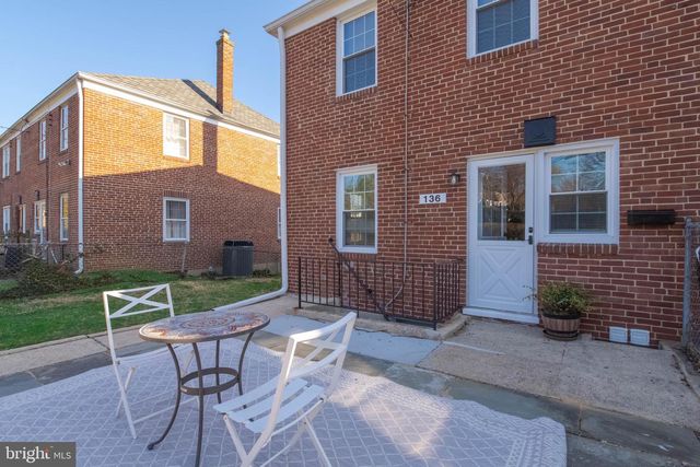 136 DUMBARTON RD, Baltimore, MD 21212