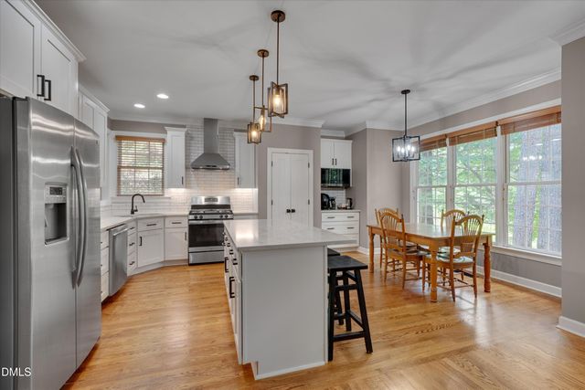 504 Manor Rdg Drive, Carrboro, NC 27510