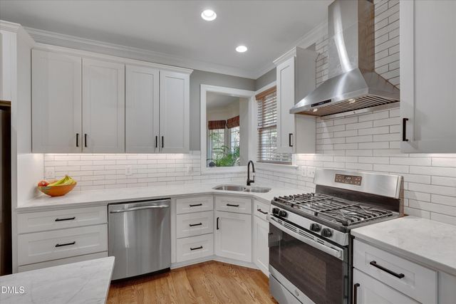504 Manor Rdg Drive, Carrboro, NC 27510