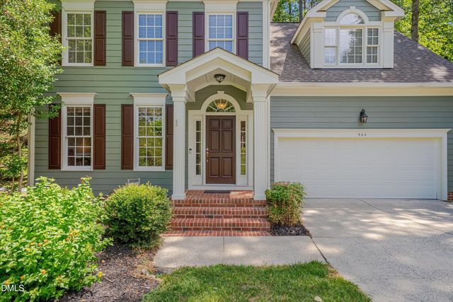 504 Manor Rdg Drive, Carrboro, NC 27510