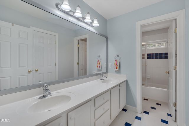 504 Manor Rdg Drive, Carrboro, NC 27510