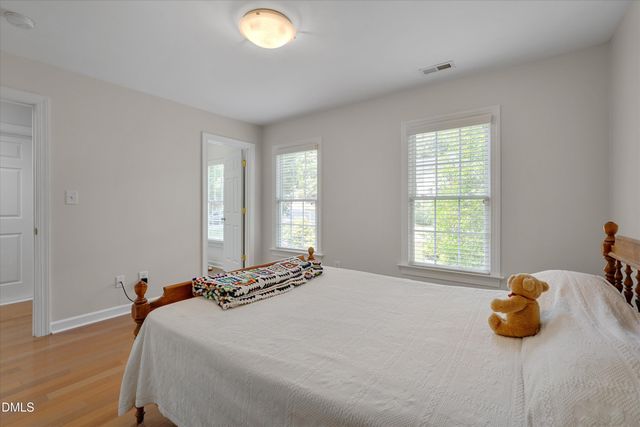 504 Manor Rdg Drive, Carrboro, NC 27510