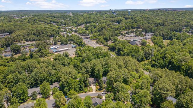 504 Manor Rdg Drive, Carrboro, NC 27510