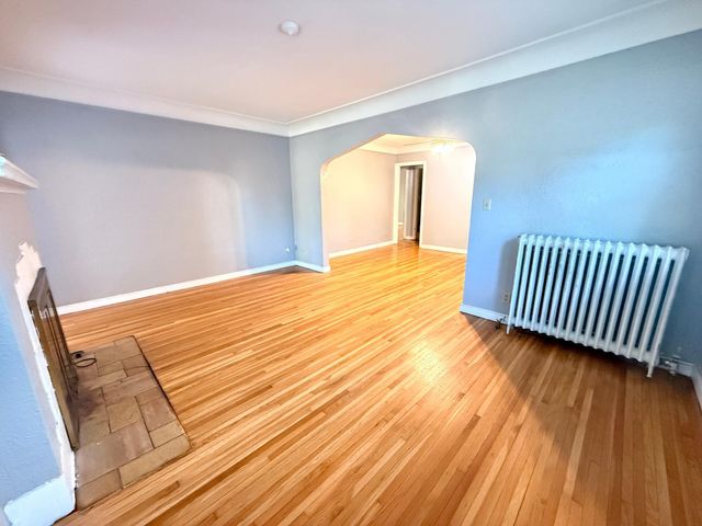 751 Cottage Avenue E, Saint Paul, MN 55106