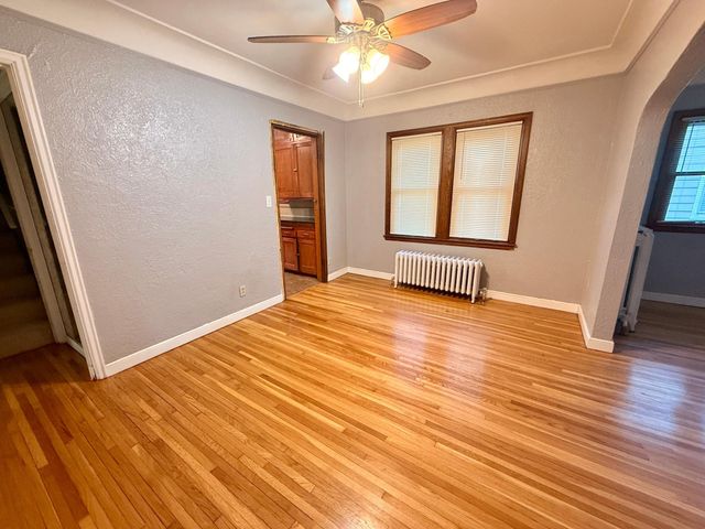 751 Cottage Avenue E, Saint Paul, MN 55106