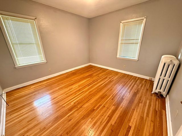 751 Cottage Avenue E, Saint Paul, MN 55106