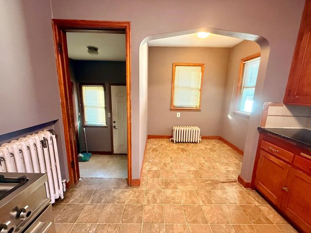 751 Cottage Avenue E, Saint Paul, MN 55106