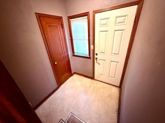 751 Cottage Avenue E, Saint Paul, MN 55106