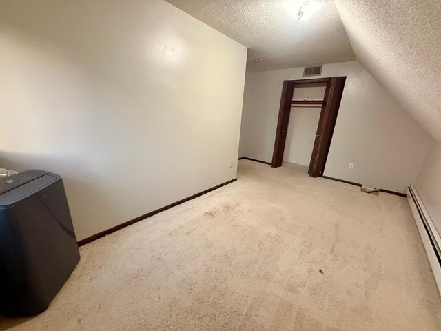 751 Cottage Avenue E, Saint Paul, MN 55106