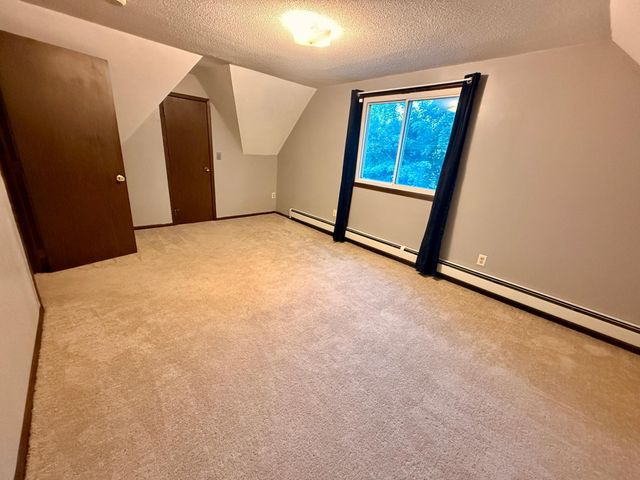 751 Cottage Avenue E, Saint Paul, MN 55106