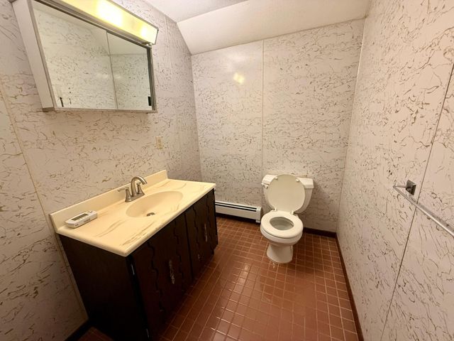 751 Cottage Avenue E, Saint Paul, MN 55106