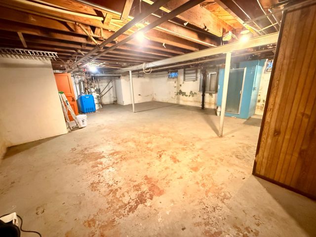 751 Cottage Avenue E, Saint Paul, MN 55106