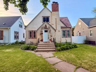 751 Cottage Avenue E, Saint Paul, MN 55106