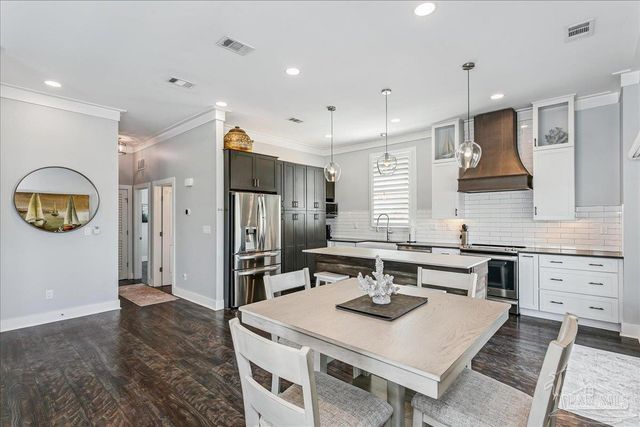 7555 White Sands Blvd, Navarre Beach, FL 32566