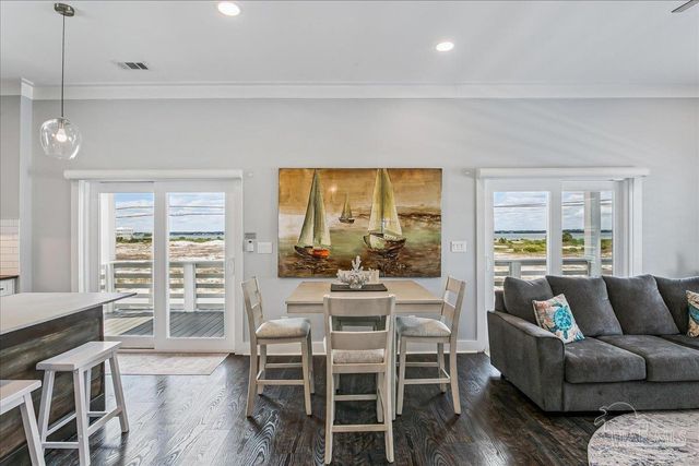 7555 White Sands Blvd, Navarre Beach, FL 32566