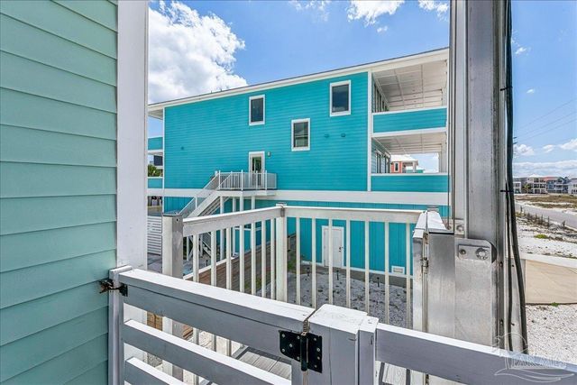 7555 White Sands Blvd, Navarre Beach, FL 32566