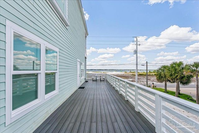 7555 White Sands Blvd, Navarre Beach, FL 32566