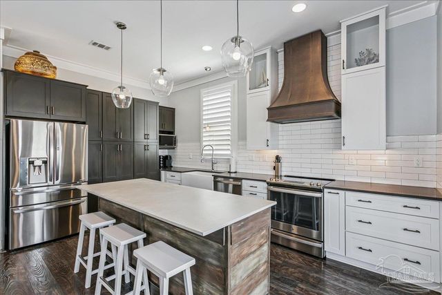 7555 White Sands Blvd, Navarre Beach, FL 32566