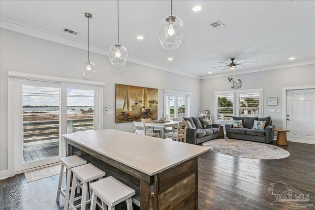 7555 White Sands Blvd, Navarre Beach, FL 32566