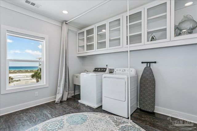 7555 White Sands Blvd, Navarre Beach, FL 32566