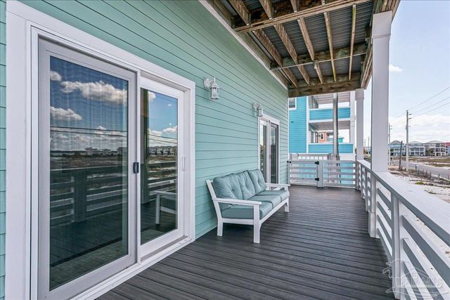 7555 White Sands Blvd, Navarre Beach, FL 32566