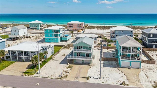 7555 White Sands Blvd, Navarre Beach, FL 32566