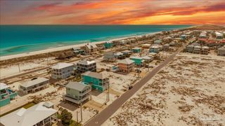 7555 White Sands Blvd, Navarre Beach, FL 32566