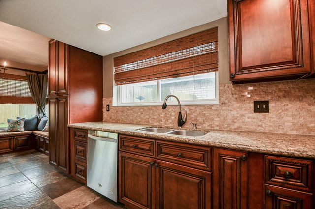 727 Red Rock Canyon Drive, Katy, TX 77450