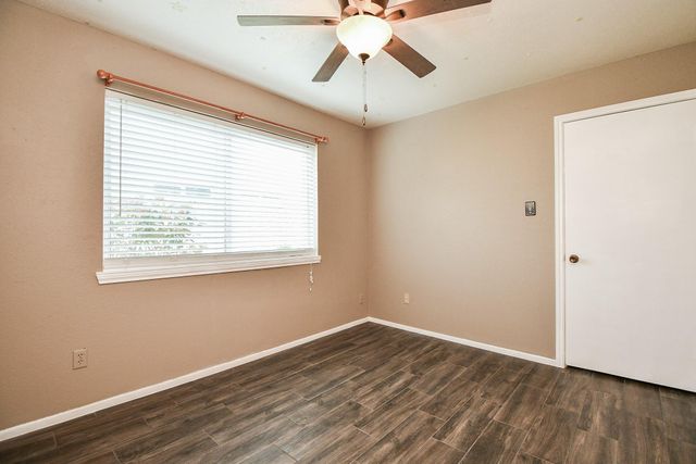 727 Red Rock Canyon Drive, Katy, TX 77450