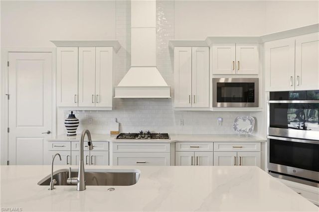 11420 Canal Grande DR, Fort Myers, FL 33913