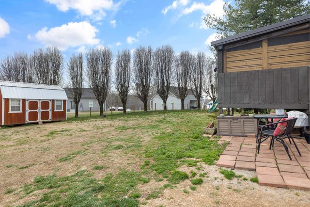 73 Three Point Cir, Mcminnville, TN 37110