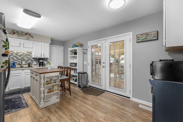 73 Three Point Cir, Mcminnville, TN 37110