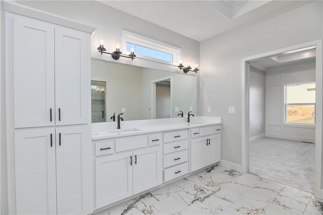 6024 Arapahoe Street, Shawnee, KS 66226