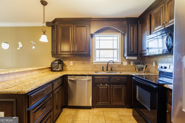 4686 Custer Drive, Valdosta, GA 31605