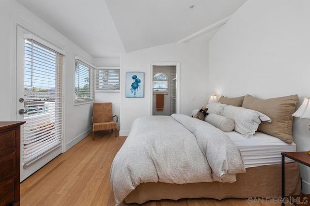 538 Fourth St, Encinitas, CA 92024