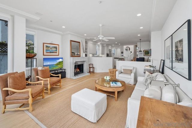 538 Fourth St, Encinitas, CA 92024