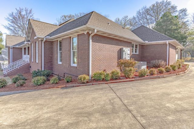 1304 Leominster Cv, Jonesboro, AR 72401