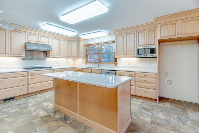 1304 Leominster Cv, Jonesboro, AR 72401