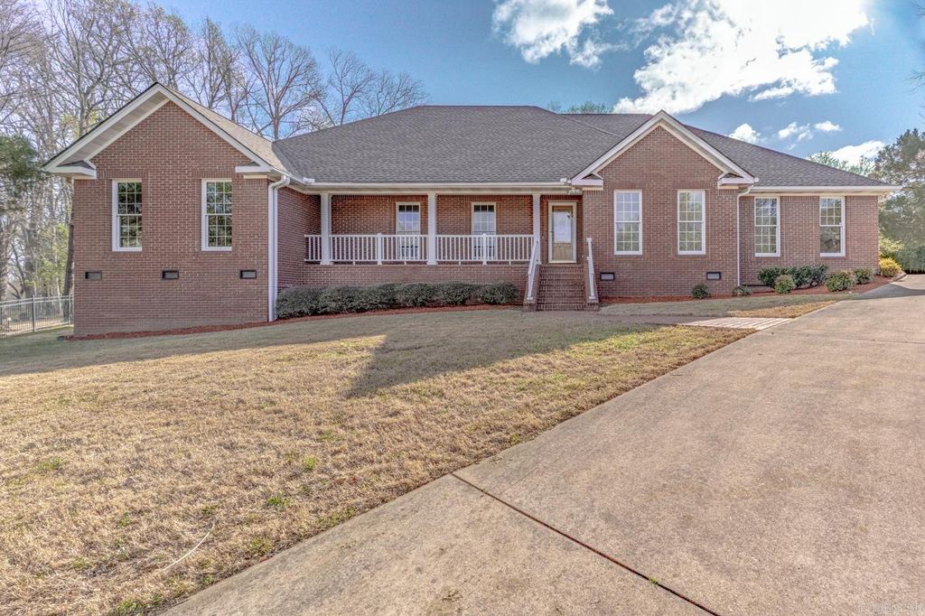 1304 Leominster Cv, Jonesboro, AR 72401