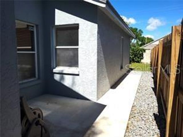 1664 PORTSMOUTH LAKE DRIVE, Brandon, FL 33511