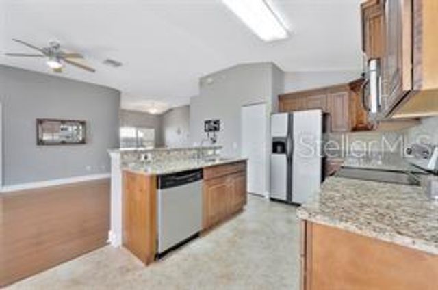 1664 PORTSMOUTH LAKE DRIVE, Brandon, FL 33511