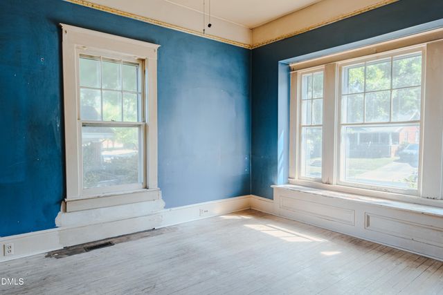 215 E 5th Street, Burlington, NC 27215