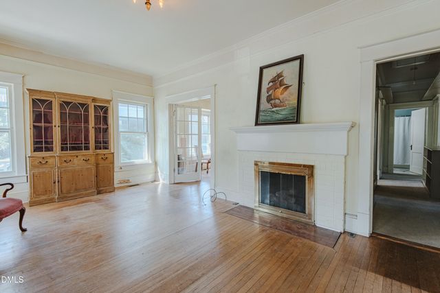215 E 5th Street, Burlington, NC 27215