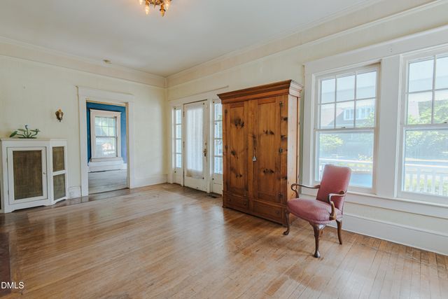 215 E 5th Street, Burlington, NC 27215