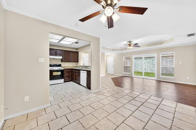 610 Kaipo Dr, Corpus Christi, TX 78418