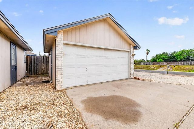 610 Kaipo Dr, Corpus Christi, TX 78418